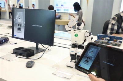 華為開發者大會2023 中軟國際攜手深開鴻加速推動開鴻智聯新產品、新場景、新突破